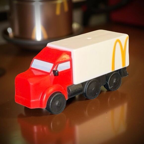 2025 McDONALD'S Lil Miniature Semi Truck Machine McDonald’s Happy Meal Toys A33 - Picture 1 of 6